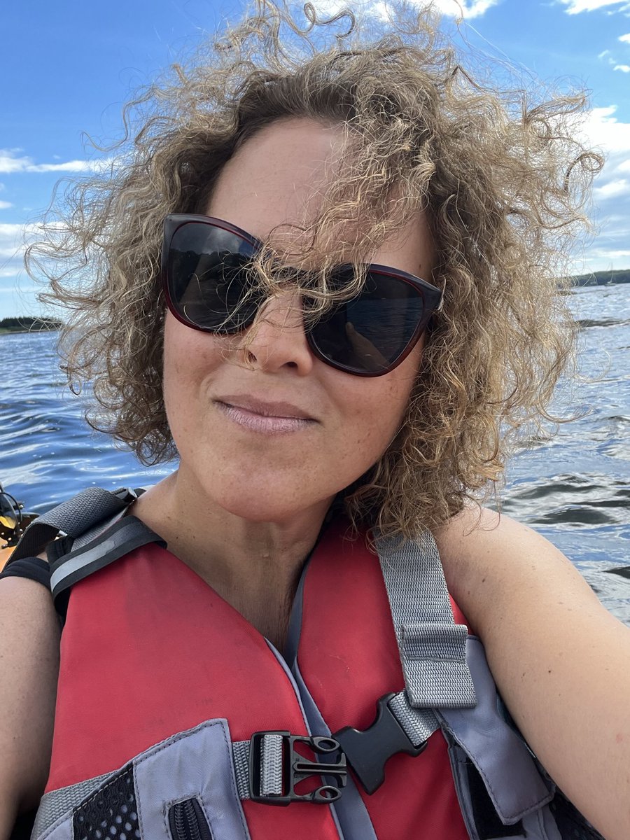 ashleykoff's tweet photo. @breialassy I love your curls too! I’m learning the same #CurlPower https://t.co/fSoWRZhNaj