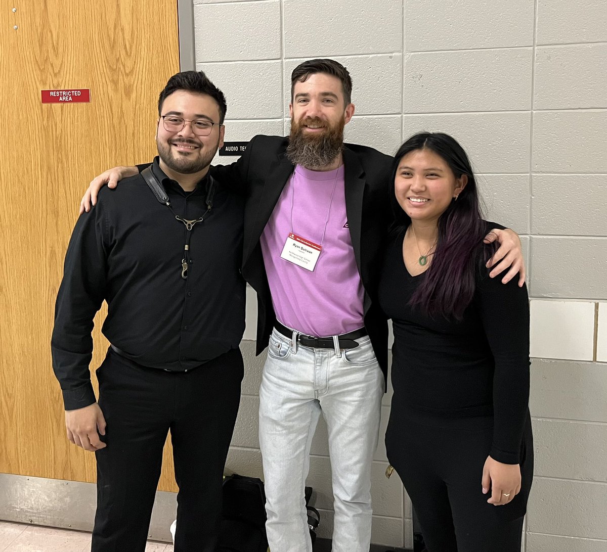 gladiatorchorus's tweet photo. 🎶 Fantastic day for Gladiator musicians!  Amazing to connect with alumni at the MMEA Fall Conference, send four amazingly talented men to the Tenor/Bass Demo Chorus, and have Nnamdi sing the national Anthem at the Senior Night game v. Blake! 🎶 https://t.co/e4xIFxyPDc