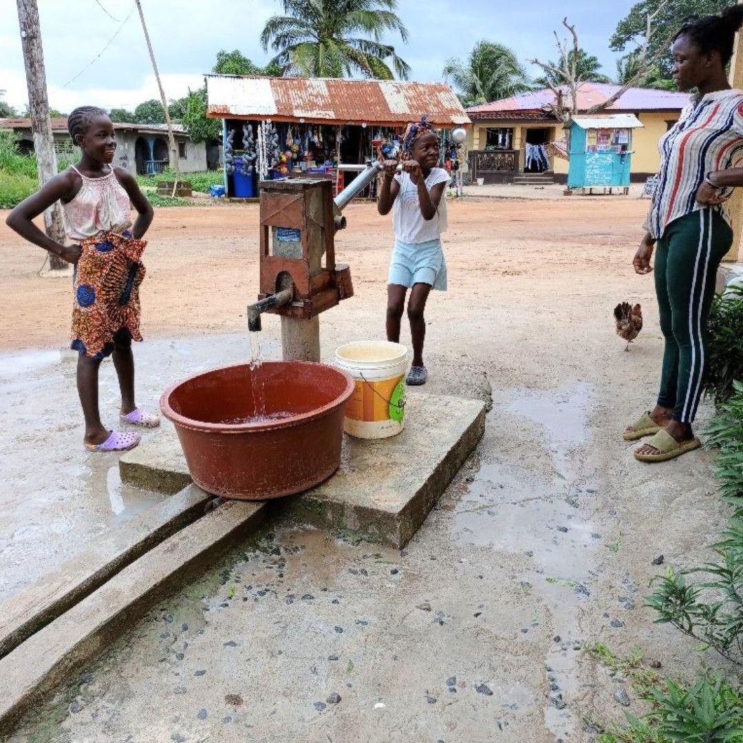 Take a look at some of the amazing work happening in the country of #Liberia! 100s of pump repairs have recently been conducted, &amp; this vital work in restoring broken-down wells is bringing safe water back to many communities! ✨💧 #sdg6 #watermatters