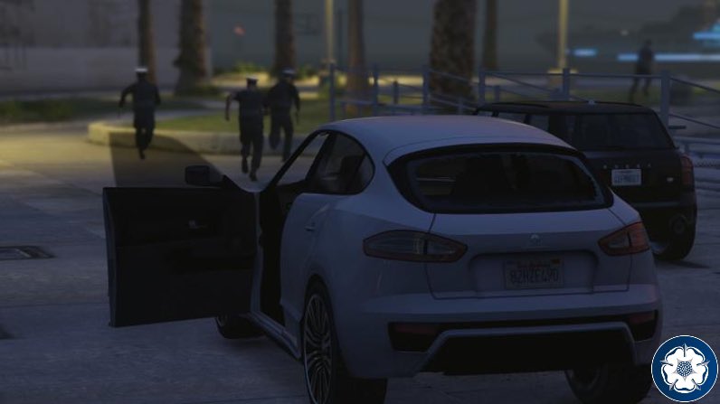 PLRPC_RBLX's tweet photo. #DidYouKnow that our Dog Unit assists Response, Roads Policing and Armed Response in certain situations?
Just like today when an offender decamped on the promenade near the Blackpool Tower.
#HQ99 #HO57 #HO53 #MN55 https://t.co/SLbIrzS50H