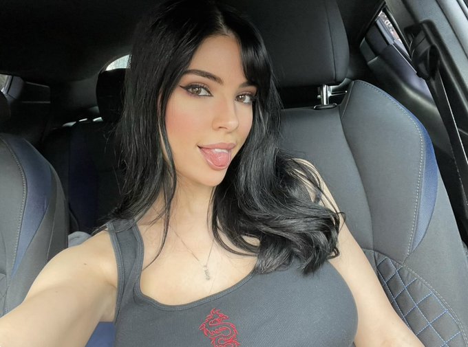 Vegas is hottttt https://t.co/KzM5a0rEMA