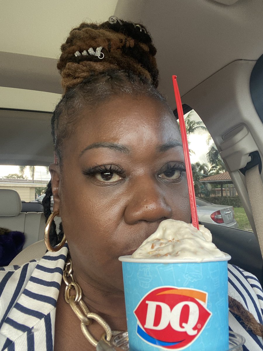 Sometimes you deserve a #SweetTreat in your life 🤣🤷🏽‍♀️🥰🥰 #itsthelittlethings
#carmelblizzardwithextrapeanuts #DQ
#whatdiet 🤷🏽‍♀️ #stillfinefine #catchthat