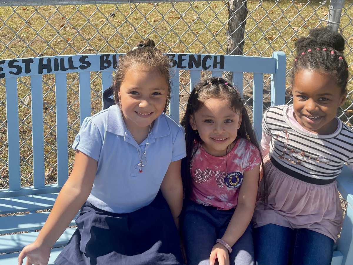 FHGES's tweet photo. This week we highlighted some of the many ways we can create a safe space for Ss to grow! Ss signed a pledge against bullying &amp; painted Kindness Rocks w/ kind messages to decorate campus. We also introduced the Buddy Bench to build positive coping skills &amp; diverse friendships! https://t.co/yFyA07raEM