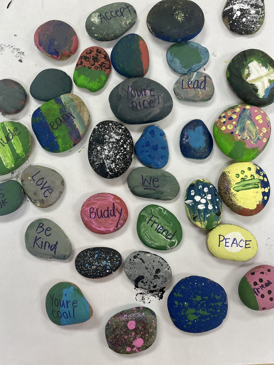 FHGES's tweet photo. This week we highlighted some of the many ways we can create a safe space for Ss to grow! Ss signed a pledge against bullying &amp; painted Kindness Rocks w/ kind messages to decorate campus. We also introduced the Buddy Bench to build positive coping skills &amp; diverse friendships! https://t.co/yFyA07raEM