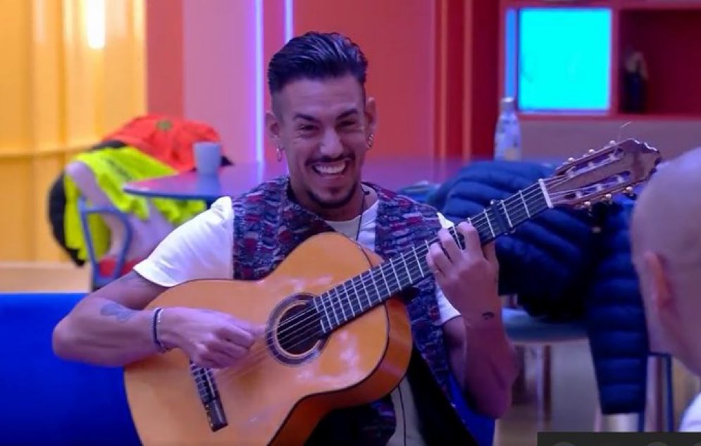 TodoSalseos's tweet image. Es hora de un suicidi0 colectivo 😭😭😭 #GHVIP200 #GHVIP20O #GHVIP21O