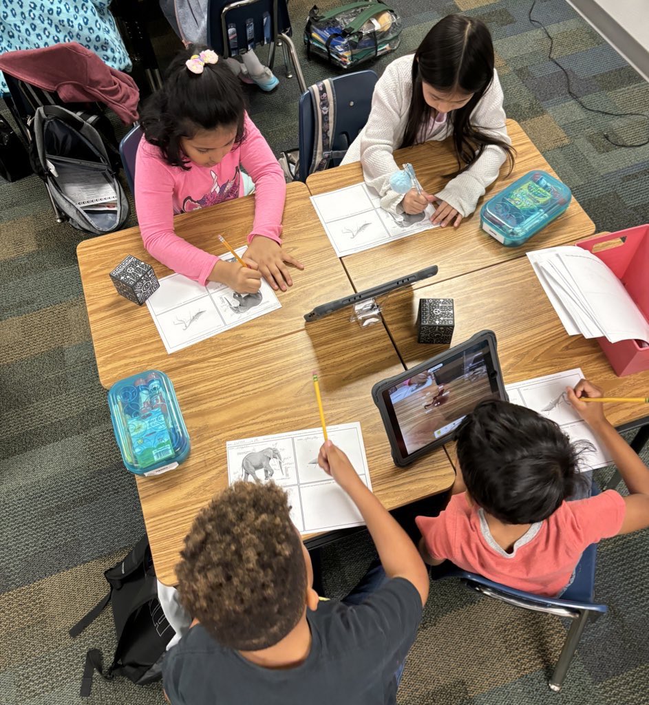 MathinThePark's tweet photo. @Lav3rdgrade Using #mergecube technology with #objectfinder and #explorer to explore animal environments and adaptations! @LaVillitaElem huge thanks to the @cfbdls @lkdelay @JamieNutt for helping me #innovate the classroom!! @Sjainr @CFBISD @mstranstem https://t.co/nP2STSs19B