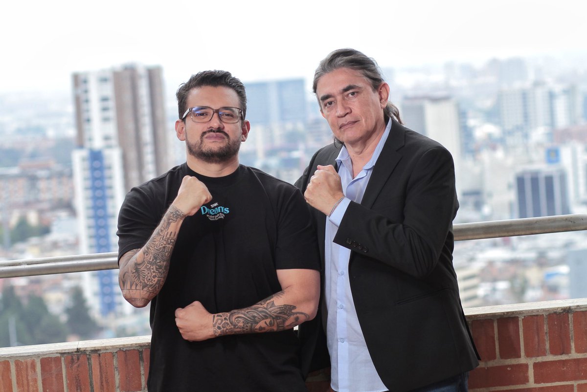 Mi voto firme este 29 de Octubre para la Alcaldía de Bogotá por <a href="/GustavoBolivar/">Gustavo Bolívar</a> .
Un hombre auténtico y transparente, Galán y Oviedo no son más que los herederos de Peñalosa y Uribe, respectivamente.
✊🏽Fuerza✊🏽