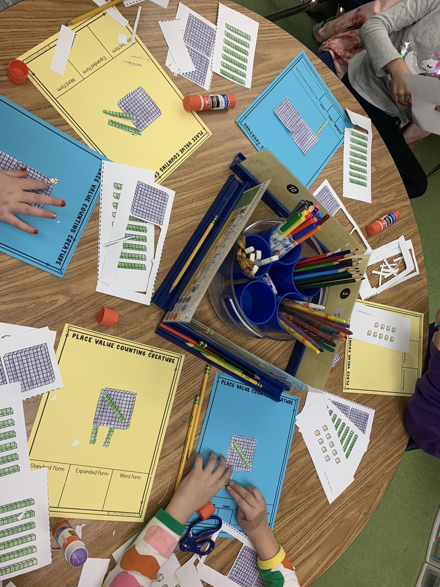 1C and 4VH buddies constructed “Place Value Creations” for Math Day! #heathcotepride