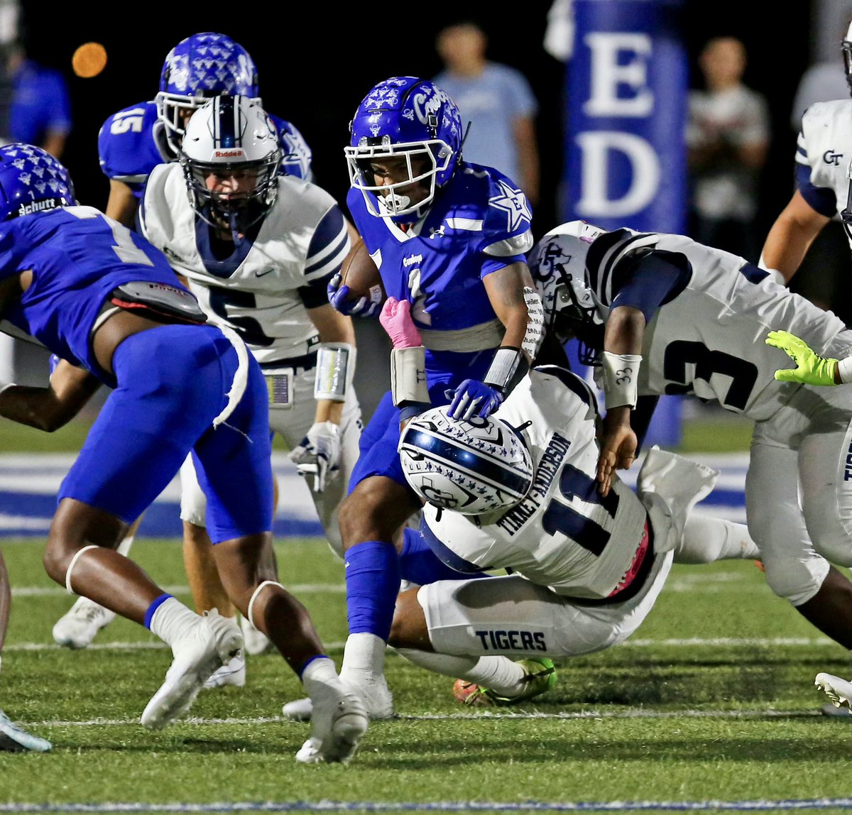 duydotdecimal's tweet photo. Goliad defeats Edna 21-6 Friday night at Cowboy Memorial Stadium. @dctf 
For @Vicadvocate https://t.co/0mUa1XT152
