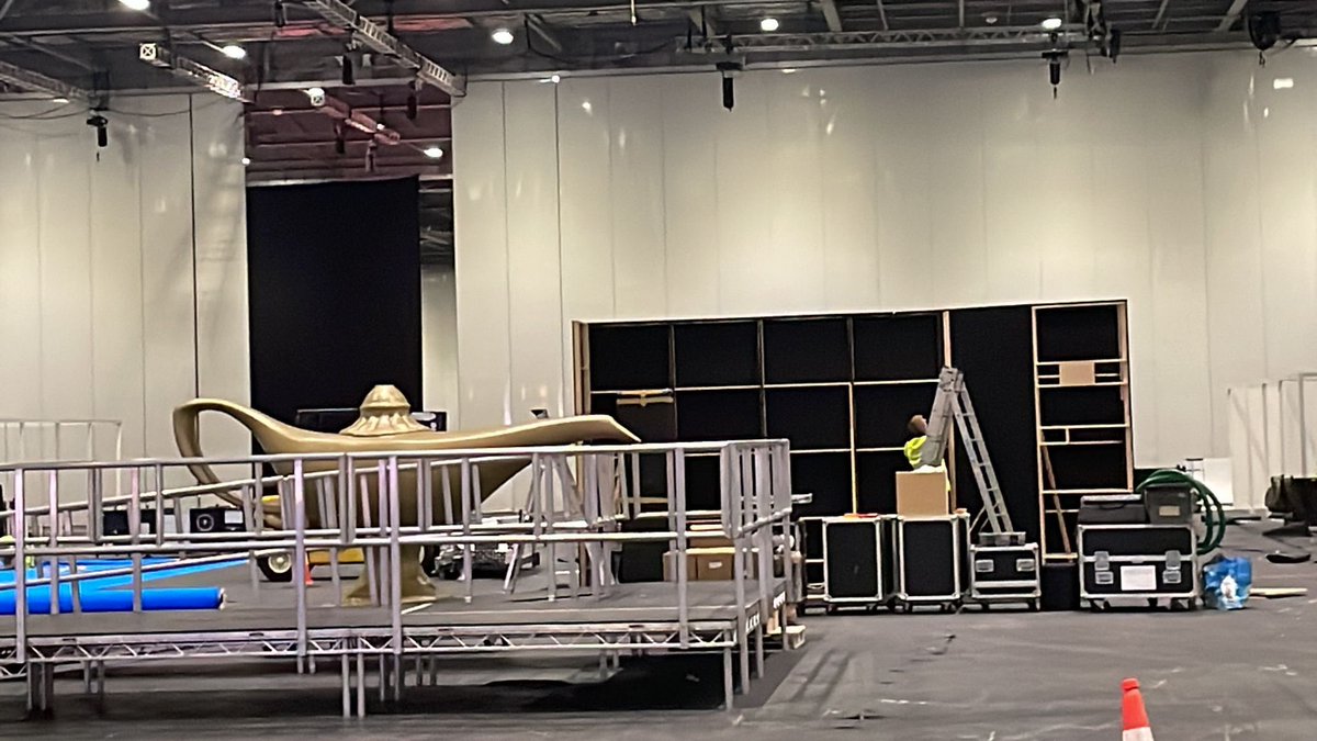 KRMSafety's tweet photo. 🎶MusicalCon🎶

Work begins on this year’s @MusicalConUK!

KRM Safety Management are proud to be supporting this show, now in its 2nd year and looking forward to thousands of visitors joining us today!

#KRMsafetymanagent #healthandsafety #MusicalCon https://t.co/iDPtfSFF0l
