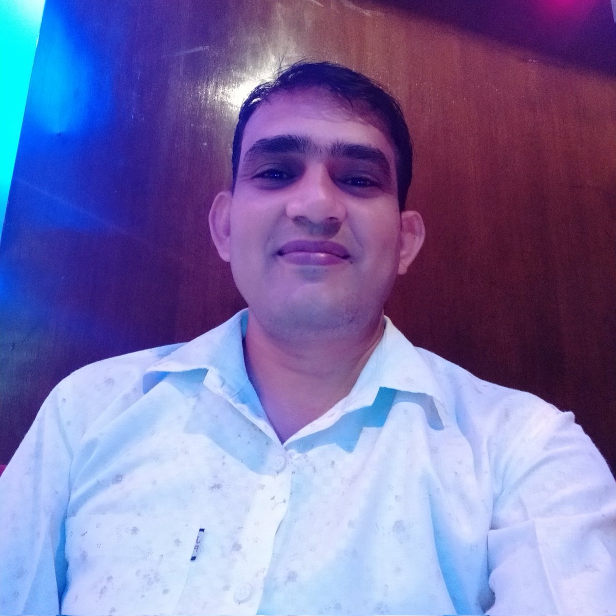 RSondlya's tweet photo. #NewProfilePic https://t.co/GRVWWrjYVn