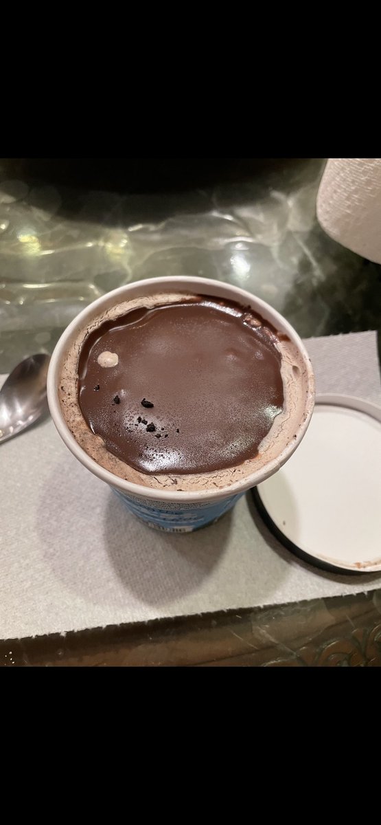 Thickli's tweet photo. @benandjerrys  why did my dirt cake come naked https://t.co/a43TVOtpky