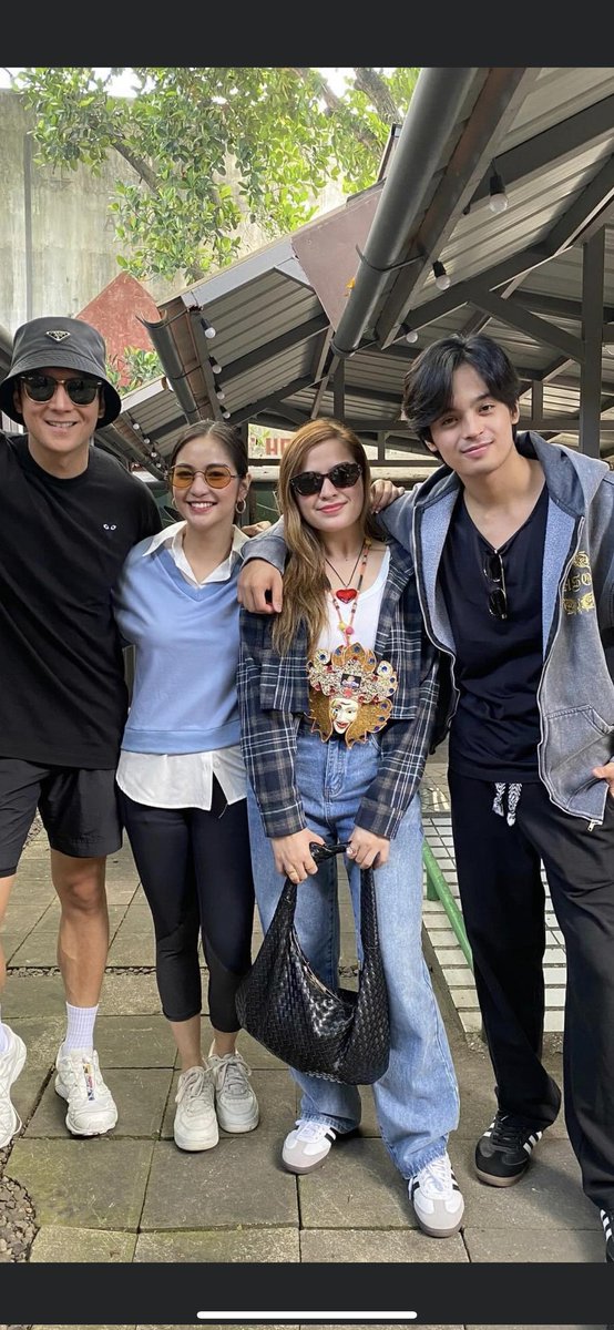 AlexanatorsRXIL's tweet photo. PPP cast in Bacolod🫶 enjoy everyoneee

#Alexailacad https://t.co/6fhsZ5qAHb