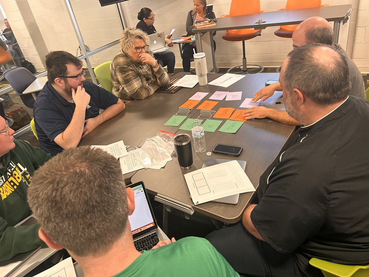 MrsHostutlerELA's tweet image. Spent a wonderful morning with Steele teachers leading a PD session on Evidence-Based Vocabulary Instruction. #morphemes #semanticmapping #explicitinstruction #scienceofreading