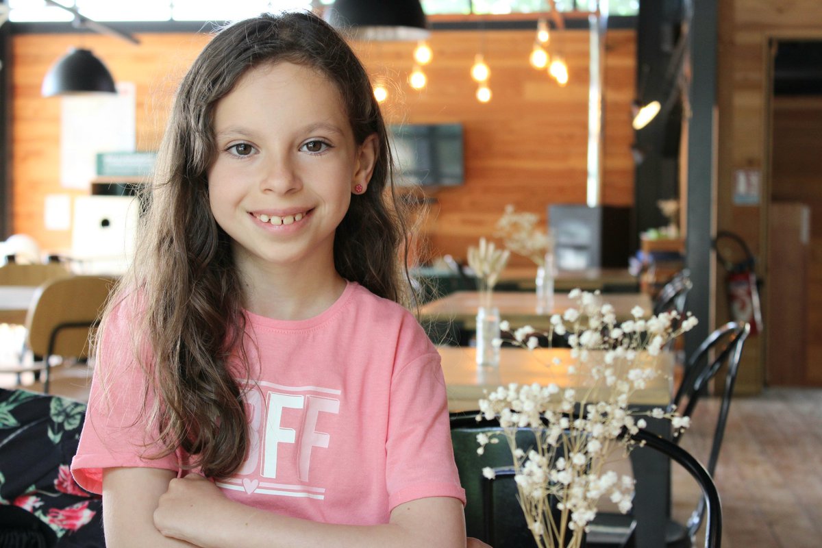 Aujourd'hui, est une journée très spéciale🌟🥹

Camille  fête ses... 10 ans ! 🎂

Un très très très joyeux anniversaire à notre petite guerrière au grand cœur ❤️ 

#TeamSourire #TeamPSG