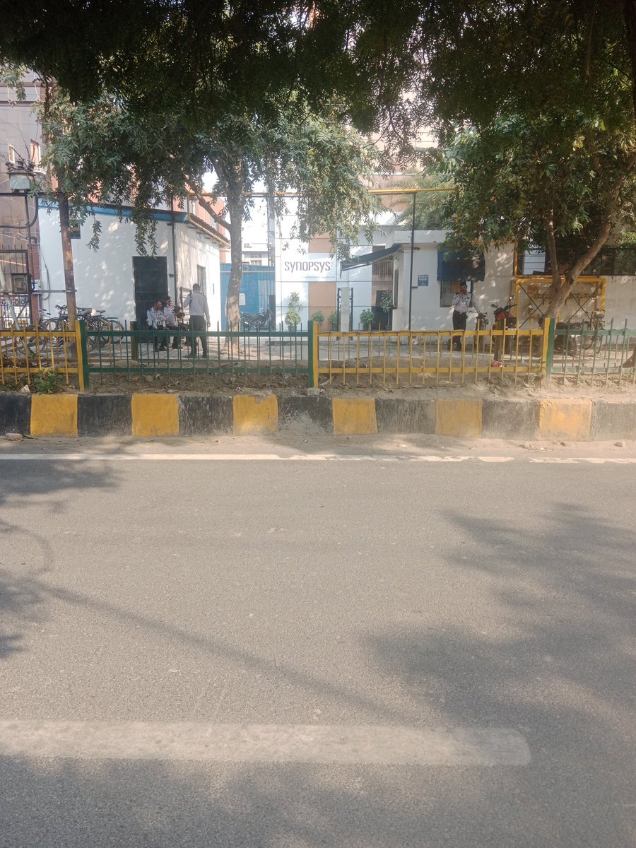 mayankHindu9's tweet photo. यूं ही नहीं कोई प्राधिकरण विश्व का सबसे भ्रष्ट प्राधिकरण कहलाता है सैक्टर 64 ग्रीन बेल्ट में synopsys की अनाधिकृत पार्किंग बना दी प्राधिकरण के अधिकारी सोए हुए हैं @noida_authority @myogiadityanath @AajTaktvNews @CeoNoida https://t.co/hpkPuj3yhl