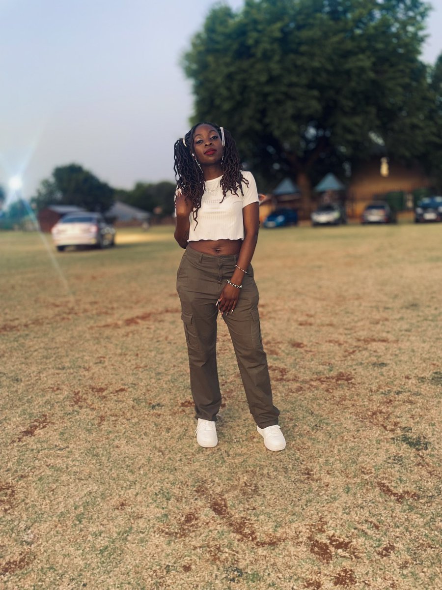 MerllinahRavele's tweet photo. Tribe:Venda
Kids:2
Age:28😌 https://t.co/XY9Wb6Ag5T