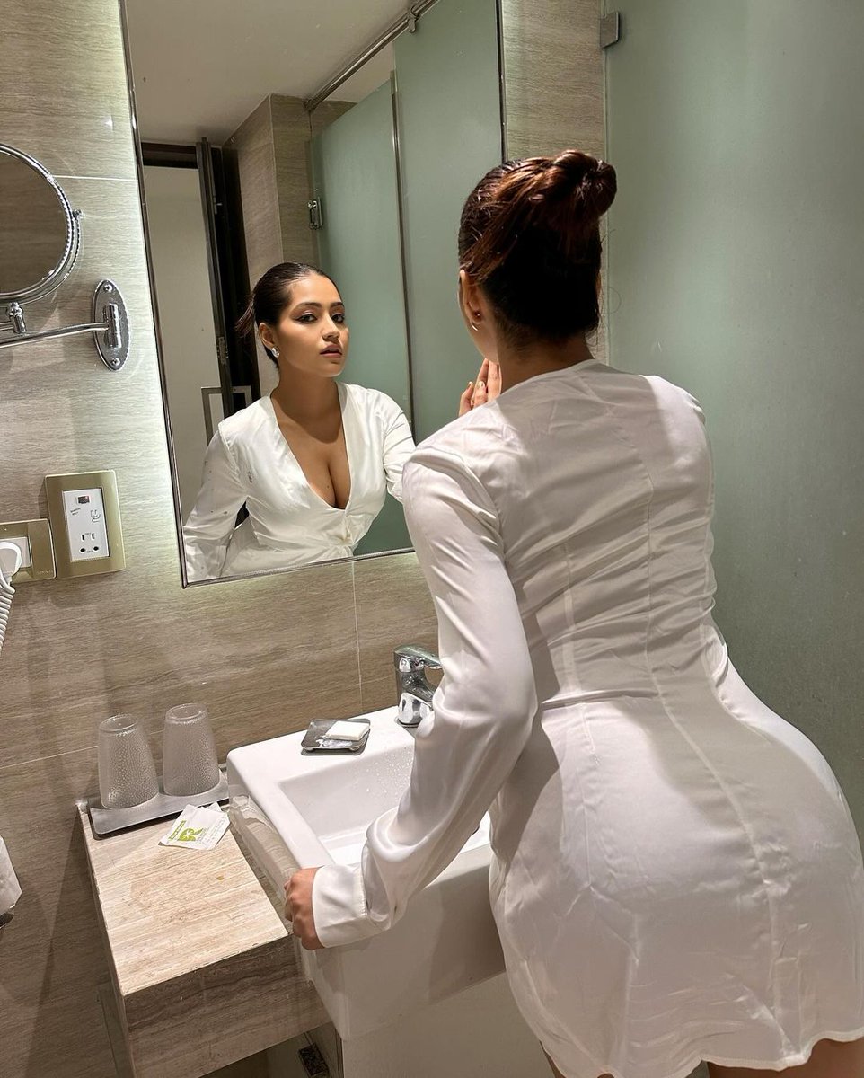 thighzone_'s tweet photo. Good morning with Symran Kaur
#Thighs #Symran #whitetwitter #BeautyPlus https://t.co/ptwHmUbBA3