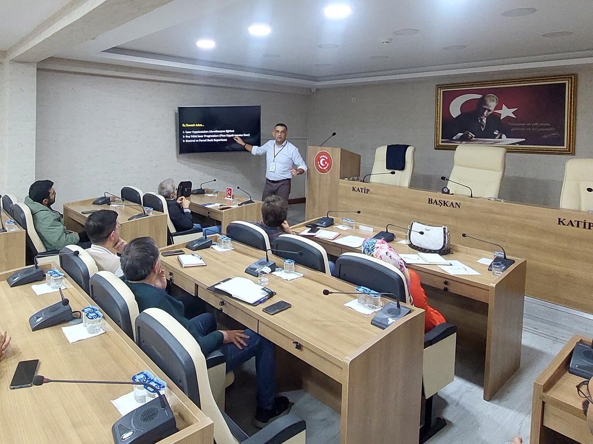 757 köy ve yaklaşık 12 bin kilometre kare sorumluluk alanı ile Türkiye’nin en büyük hizmet ağlarından birine sahip olan Çorum İl Özel İdaresindeyiz.

Planlı ve plansız alanlardaki imar sorunlarını ve inovatif çözümlerimizi paylaştık.

Müthiş bir program <a href="/recepciplak_/">Recep Cıplak</a>