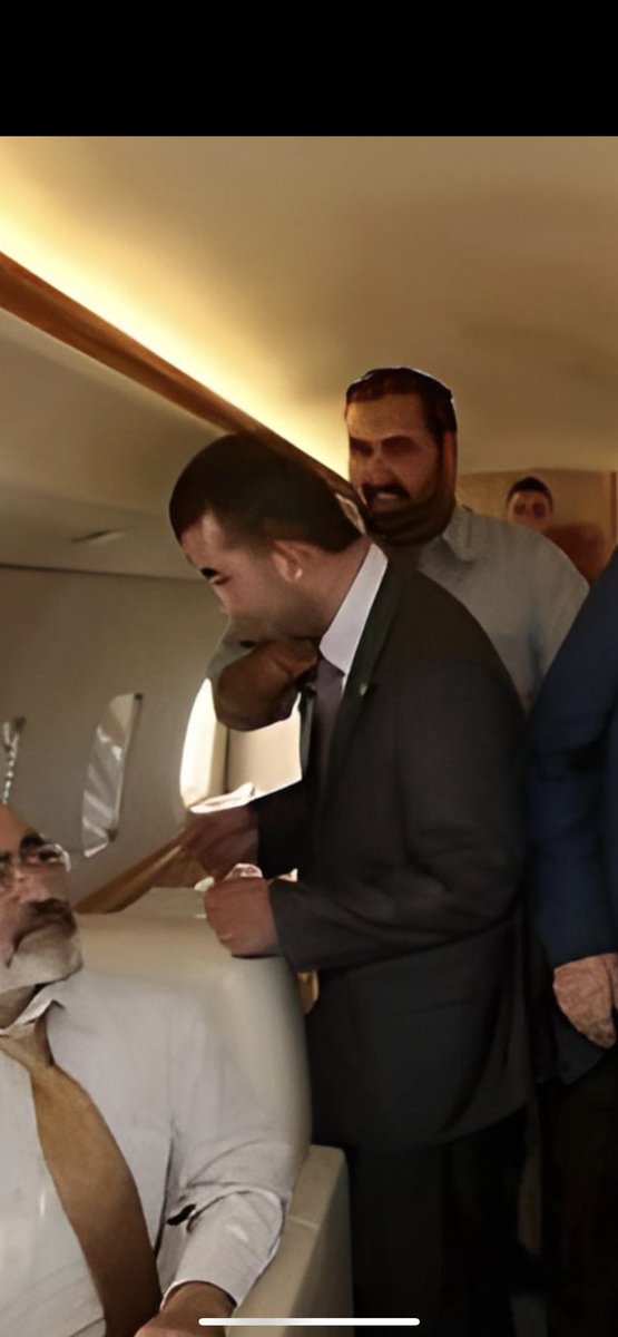 ByYourLogic's tweet photo. wow, Hamas sold their friend’s nose and mouth so they could buy a private jet. appalling. he appears to be coping with the situation by turning into a duckbill of some type. I hope he’s alright https://t.co/8gXFZB7qO0