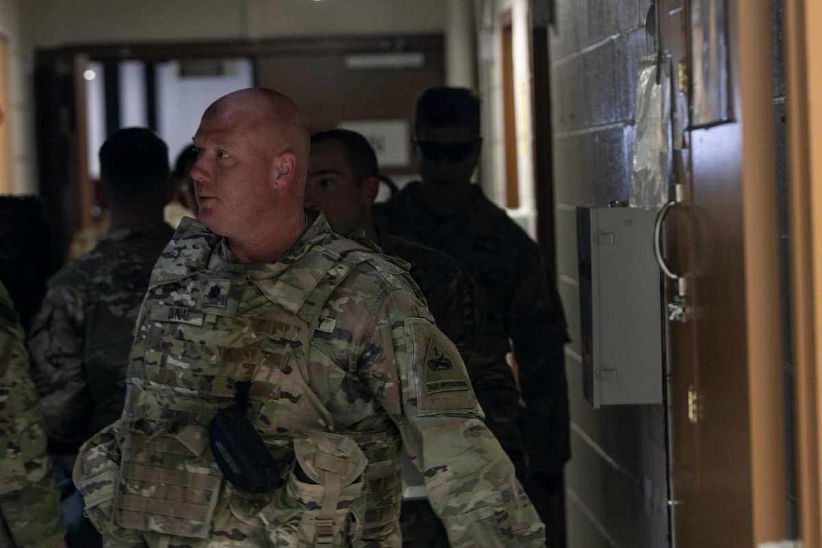 1stArmoredDiv's tweet photo. 1st Armored Division remains tactically proficient in urban environments!

As part of Command Post Exercise (CPX) II, 1AD elements jumped to an urban environment to train for combat in complex and challenging conditions.

#FORSCOM #IronSoldiers #IIIArmoredCorps #USArmy #CPXII https://t.co/fWtRLJnMk6