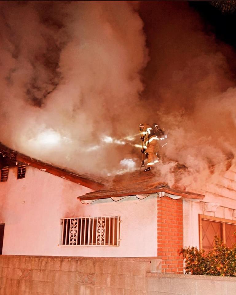ArcadiaFireDept's tweet photo. 10/17/23-10:30pm House fire 1200-block of Encino Ave. Crews found an attic &amp; exterior fire to the rear of the home. Interior fire attack w/ vertical vent contained the fire to the attic w/ some smoke damage to the living space. No injuries to civilians or fire personnel reported. https://t.co/7vRkGSfmdf