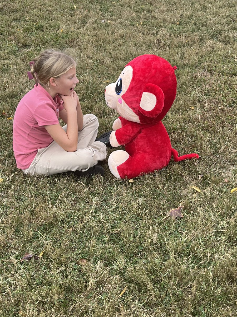 mrssincroft6th's tweet photo. One of my sweet, strong students was diagnosed with leukemia this week. Our hearts have been so heavy with worry. One of my other students had the BEST idea to have a stuffed animal take her spot until she can return to us. We are documenting everyday as if she’s here. https://t.co/MXdPqrrOUU