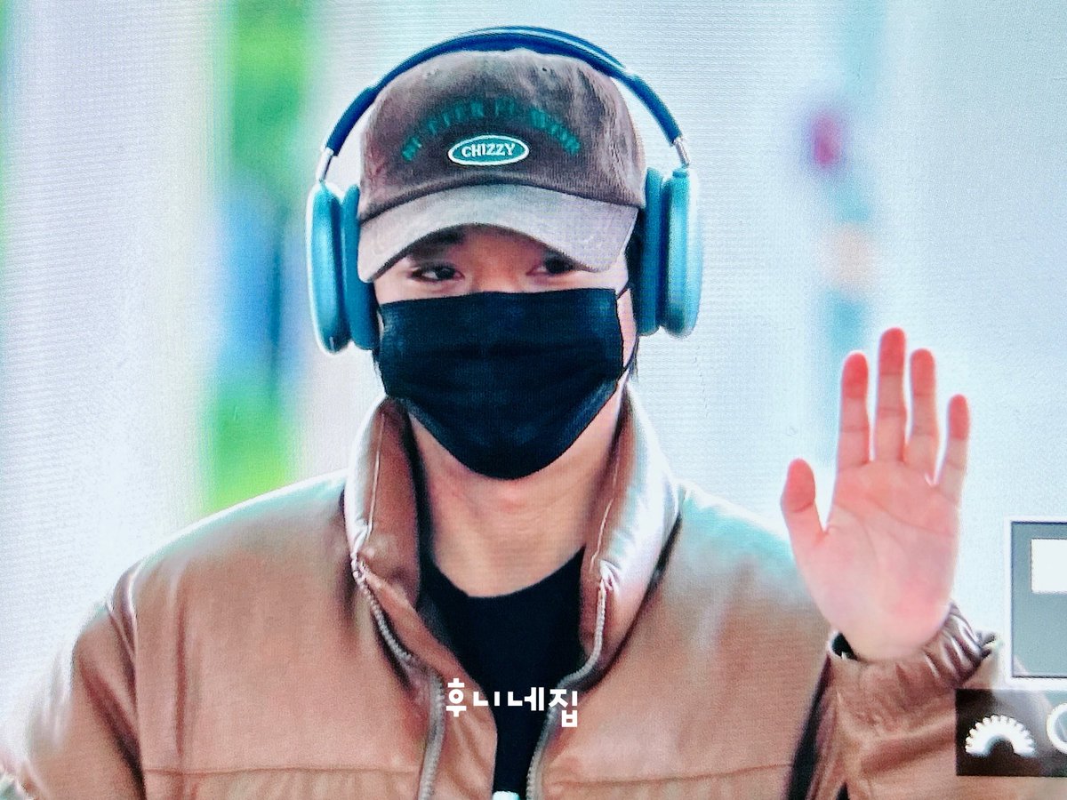 Hoonee_home's tweet photo. 231021 인천공항 출국🛫

지훈아!! 잘 다녀와👋🏻✨💕

#박지훈 #Parkjihoon https://t.co/ztJaAJbBdJ