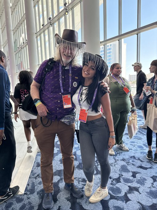 TwitchCon Day 1 @Twitch https://t.co/4HLFQQfQsJ<a class="tags" target="_blank" title="On Twitter" href="/?out=eyJ0eXAiOiJKV1QiLCJhbGciOiJIUzUxMiJ9.eyJpYXQiOjE3MTk2NjU5NzgsImlzcyI6InR3cG9ybnN0YXJzLmNvbSIsIm5iZiI6MTcxOTY2NTk3OCwiZXhwIjoxNzUxMjAxOTc4LCJyZWRpcmVjdF91cmwiOiJodHRwczovL3R3aXR0ZXIuY29tL1R3aXRjaCJ9.Ade6rysPB3wGACYYpjXaCoypicEvFsIM5_G2hOL_4Fkkj1Vkrm9kqlWtcldikcYky3t7PbIaT6FWK9p5dlQCCw">@Twitch</a>