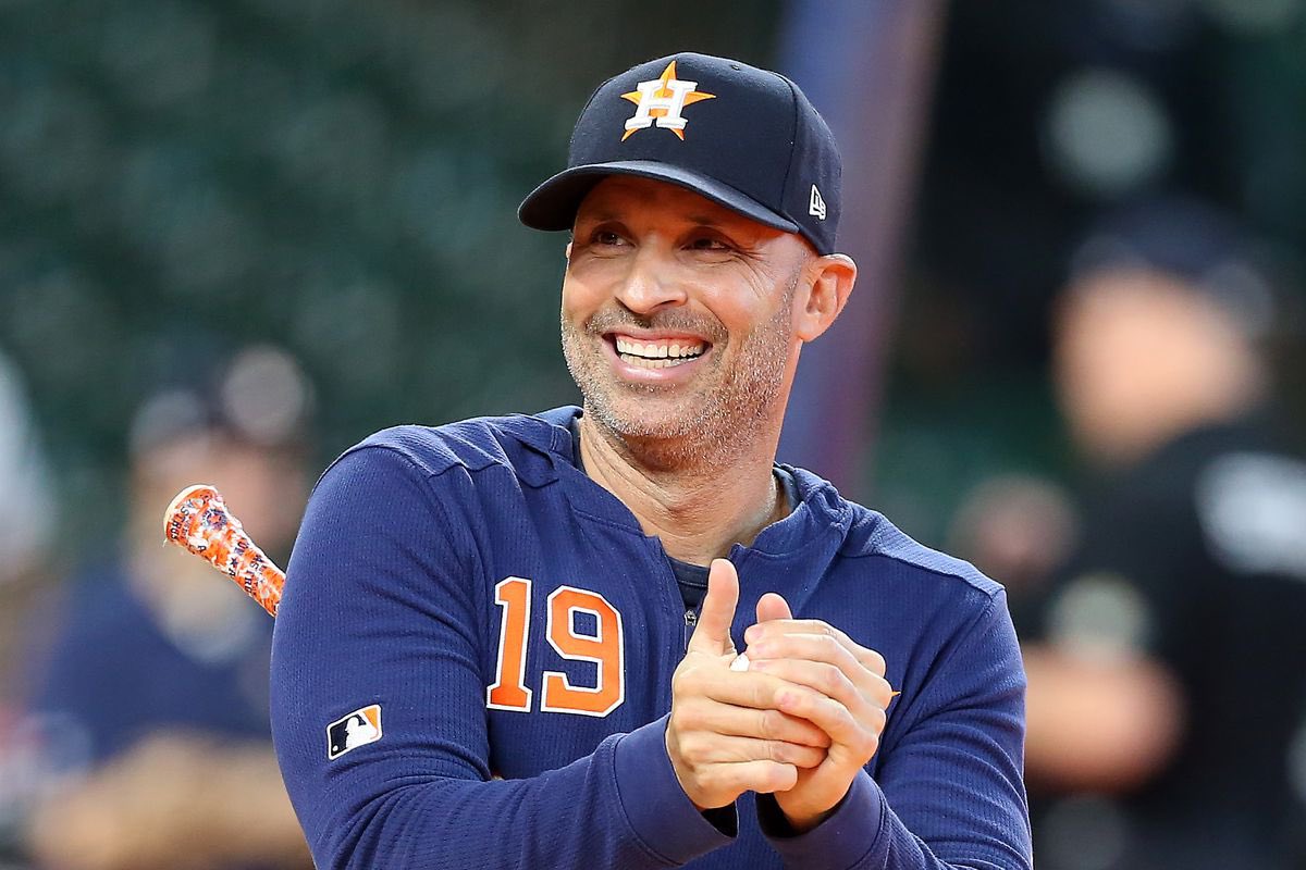 FullSeamAhead's tweet photo. Also, SHOUTOUT to Astros’ bench coach Joe Espada! He had a game plan for the ninth and it was risky.

Yainer Diaz pitch hitting for Jeremy Peña, resulting in a leadoff single.

Jon Singleton pitch hitting for Martin Maldonado, works a 3-2 walk.

#Ready2Reign #Postseason https://t.co/oFIIaYXMOT