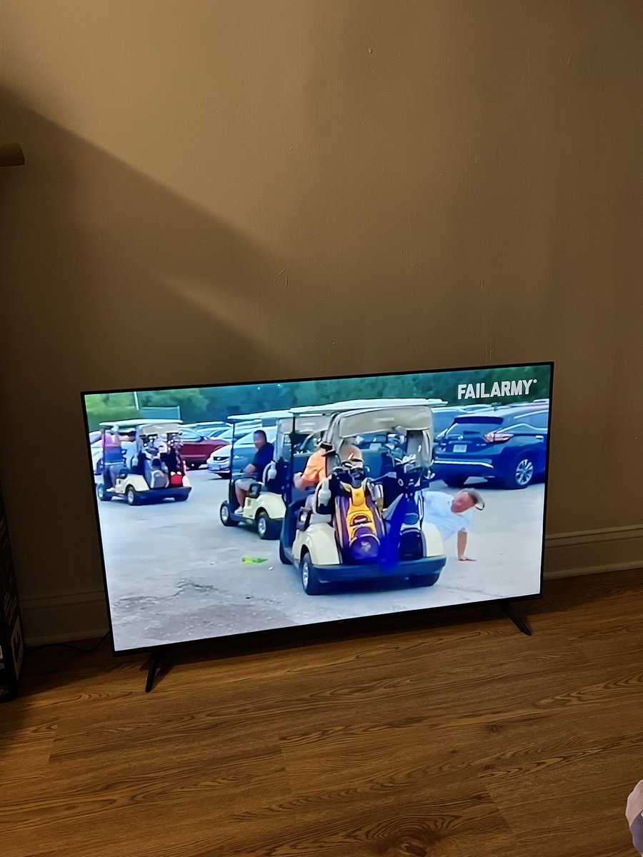 aaaronson's tweet photo. Succumbing to toxic masculinity by watching epic fail compilations on my floor TV https://t.co/rGnuiTOSuv