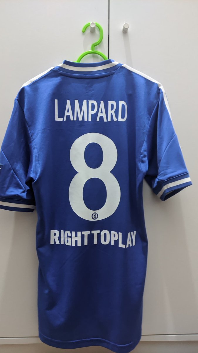 Izin nitip ya om <a href="/Jerseyforum/">The OG Indonesian Blokecore</a> #jersey4sale 

1. Jersey Spurs (Vaporknit). Logo Nike kurang rekat dikit. Ukuran L. Excellent Condition. 1.7jt
2. Air Jordan 1 Mid University Gold. 41. 1.5jt
3. Jersey Chelsea UCL version (formotion). Ukuran S. Nns remake. Mint Condition. 450rb