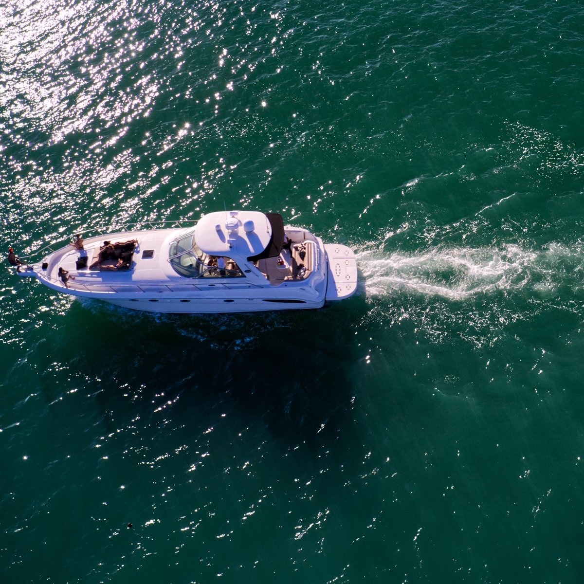 EmoceanBoats's tweet photo. The green, green [water] of home...
Aboard SHOGUN today, come join us sometime!
. 
#miamiyachtcharter #miamiyachtlife #emoceanboats #miamiboatrental #yachtlife #southfloridapics #miamiyachtpics #greengreengrass #shogun https://t.co/sr7kLIlSGo