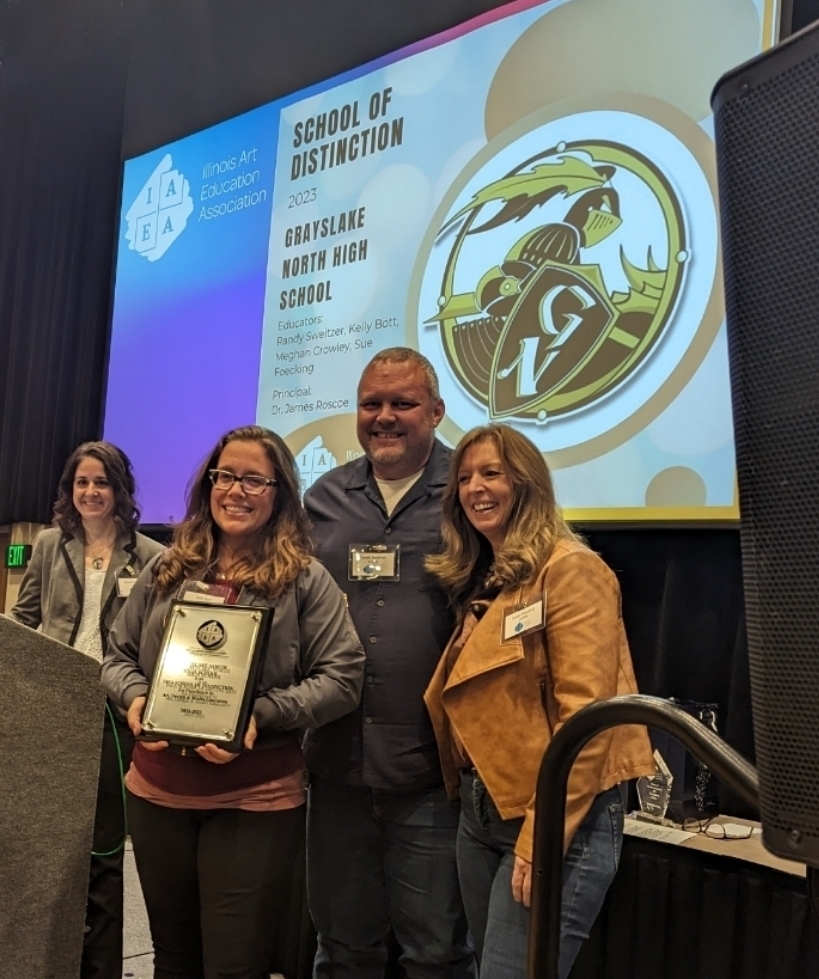 Grayslake127's tweet photo. GNHS Art Department wins prestigious award https://t.co/3Kw2KwvQYj https://t.co/F38UxGCa19
