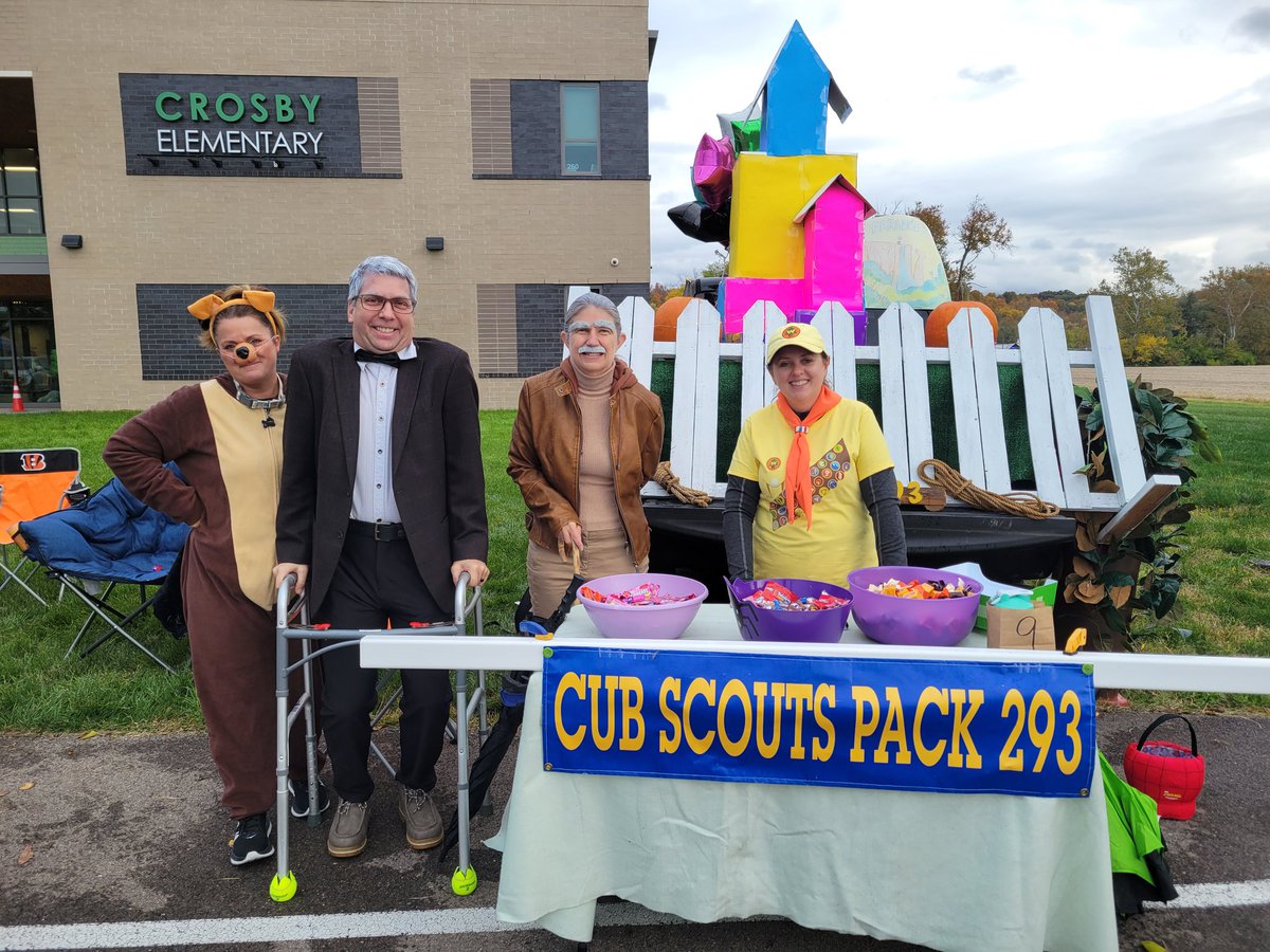 SLSDAghotte's tweet photo. Thank you to everyone who participated @SLSDCrosby PTO Trunk or Treat event! Fun was had by all, even in the rain! https://t.co/d0XxC7lWkU