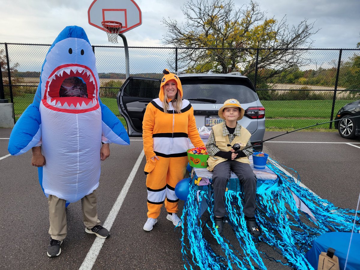 Thank you to everyone who participated <a href="/SLSDCrosby/">Crosby Elementary</a> PTO Trunk or Treat event! Fun was had by all, even in the rain!