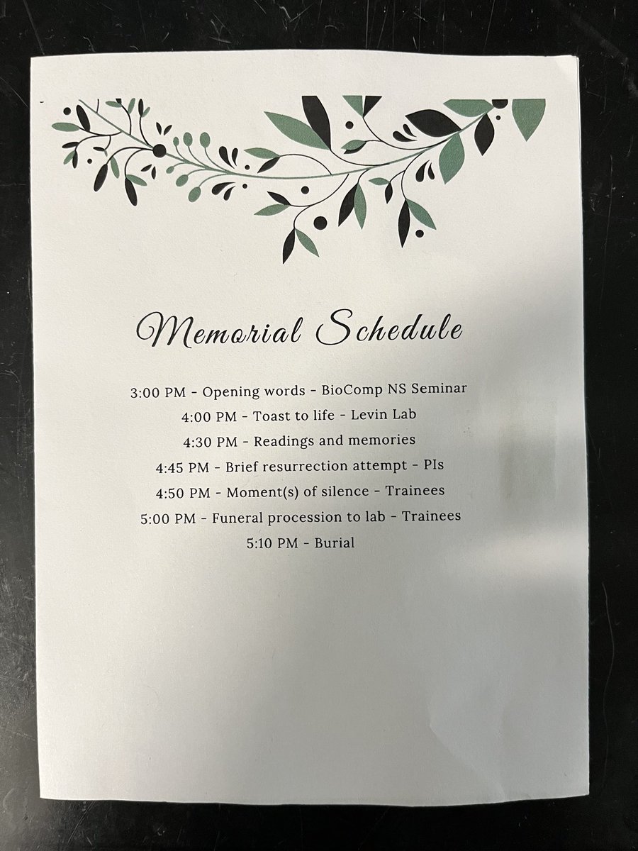 jarildy's tweet image. today, Emory’s biology department had our monthly Third Fridays Social Hour and this week was Halloween themed! I dressed up as the funeral of “Past Projects” 😂

I handed out programs and everything 😂