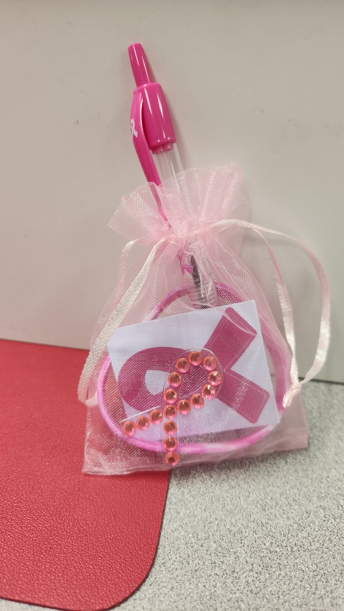 MMartinez_MMS's tweet image. My mom is an 8 year breast cancer #survivor. Needless to say,  I was brought to tears when a student gave me this today.  #tearsofjoy