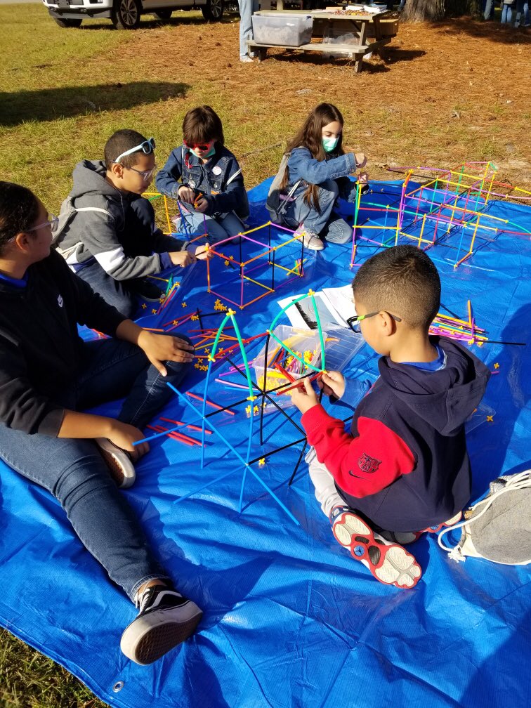 kultyrawat's tweet photo. Our Coordinator of STEM Ops, Dr. Sheryl Bradford, was in Halifax County today engaging future STEM professionals in hands-on activities. 800+ students visited @ECSU Lab-on-Wheels. #ecsu #stem https://t.co/N3gPB3LpSn