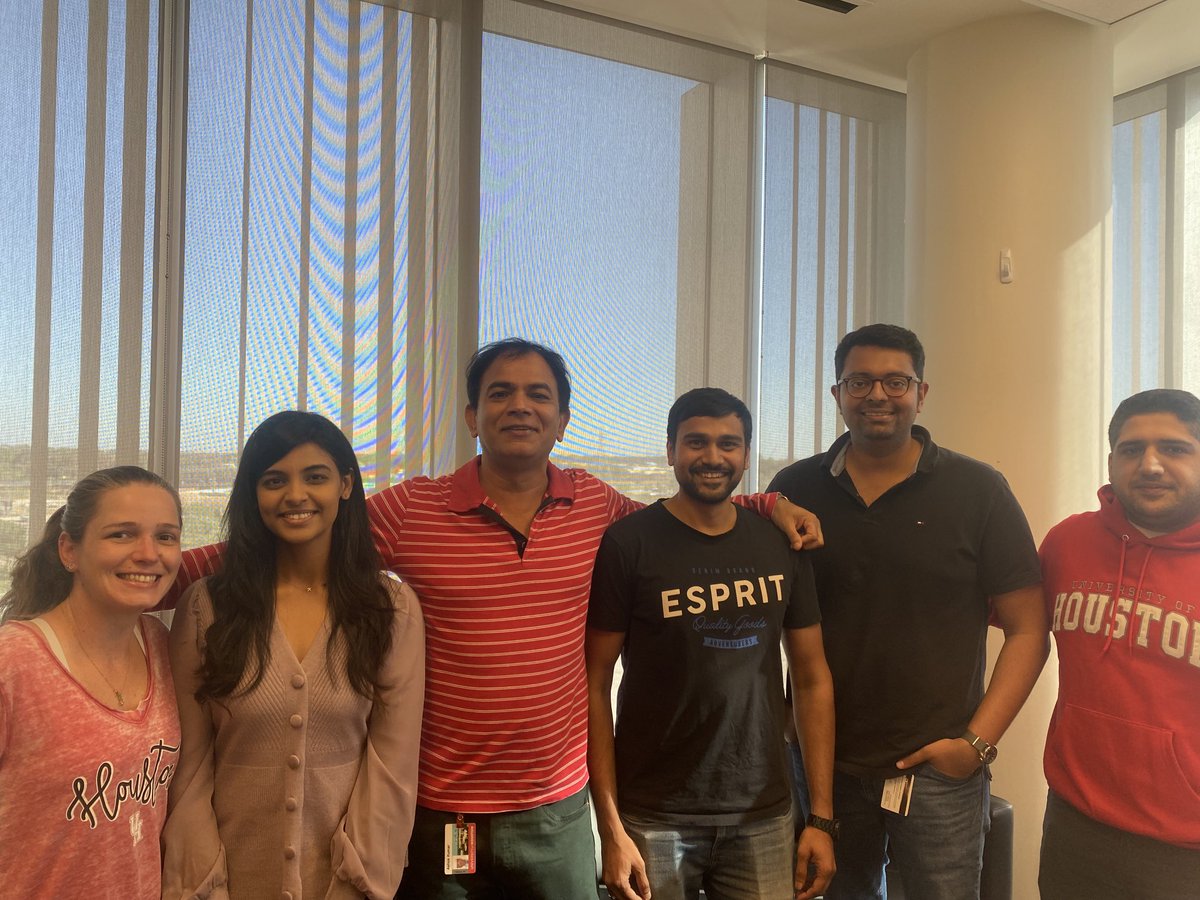 ashokkmann's tweet photo. Back to lab. Everyone is happy with the homecoming. https://t.co/dmVH0jWCaF