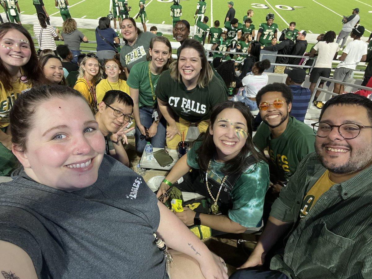 learninwithlife's tweet photo. @cyfallshs English (and some science!) is all about the eagles! 🦅🏈 #HOCO https://t.co/LmsbBsvsYF
