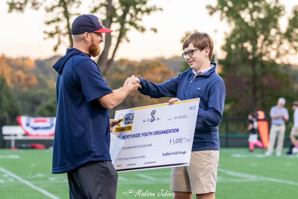 APIVEO's tweet photo. Congrats John Miller! Thank you @joshburr &amp; @NYOSportsATL we had a wonderful evening presenting John with the APIVEO Player of the Month Award sponsored by @BWWings Foundation! 

📸 Madison Jubin 

#APIVEO
#alwaysplayiveachother
#YouthLeadership https://t.co/FSZLowI5Fp