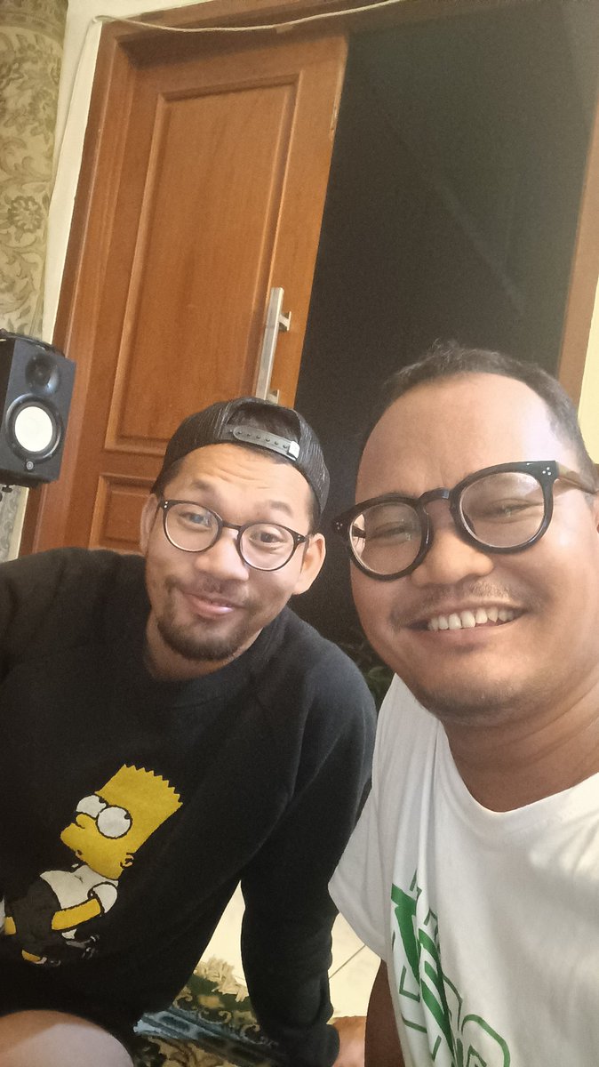 SNAILBRAD tweet media