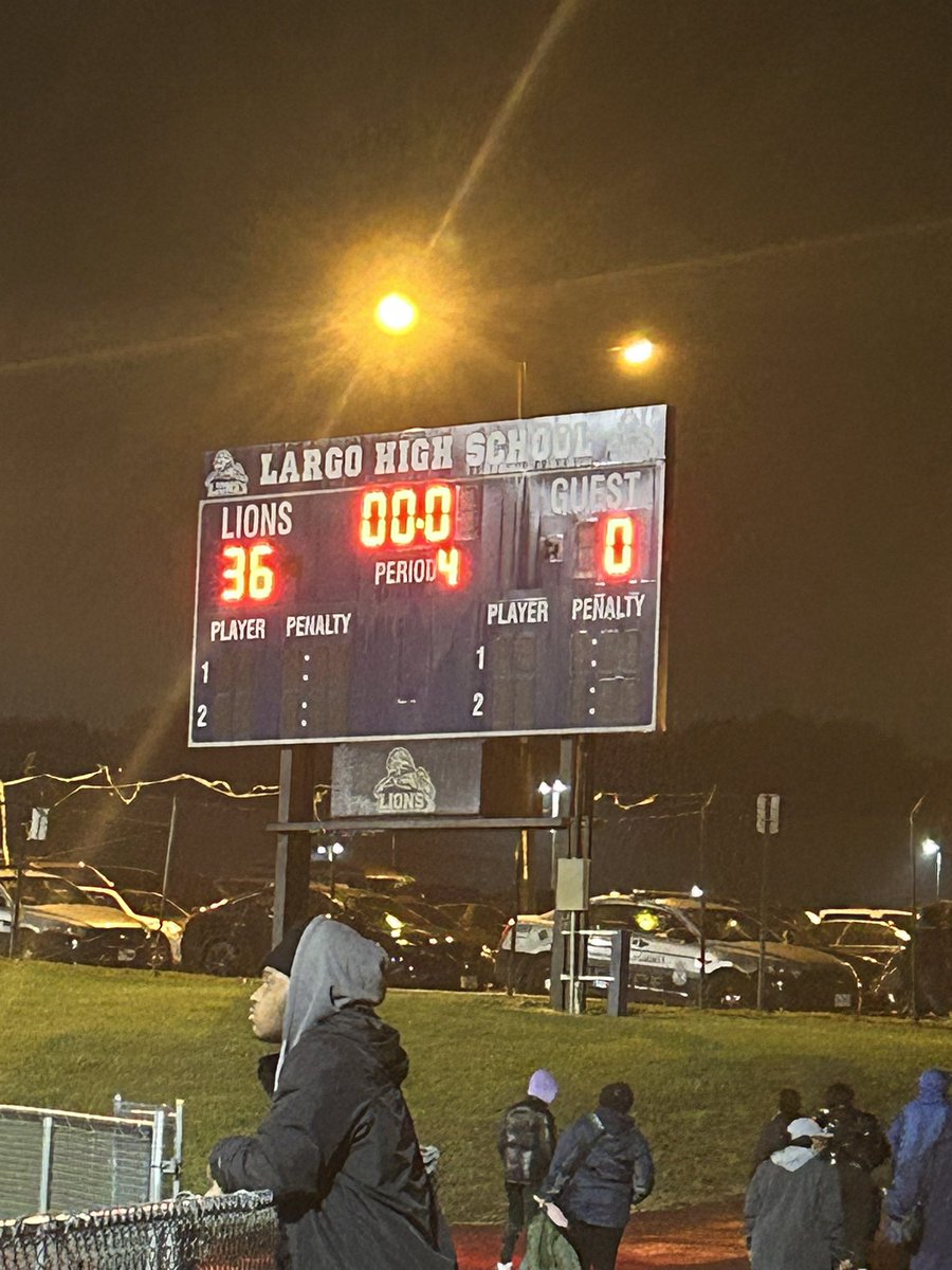 Congrats to the Largo Football team for victory against Surrattsville 🦁 Friday Night Lights at The Den <a href="/LargoLionsHS/">Largo High School</a> <a href="/Largo_Athletics/">Largo Athletics</a>