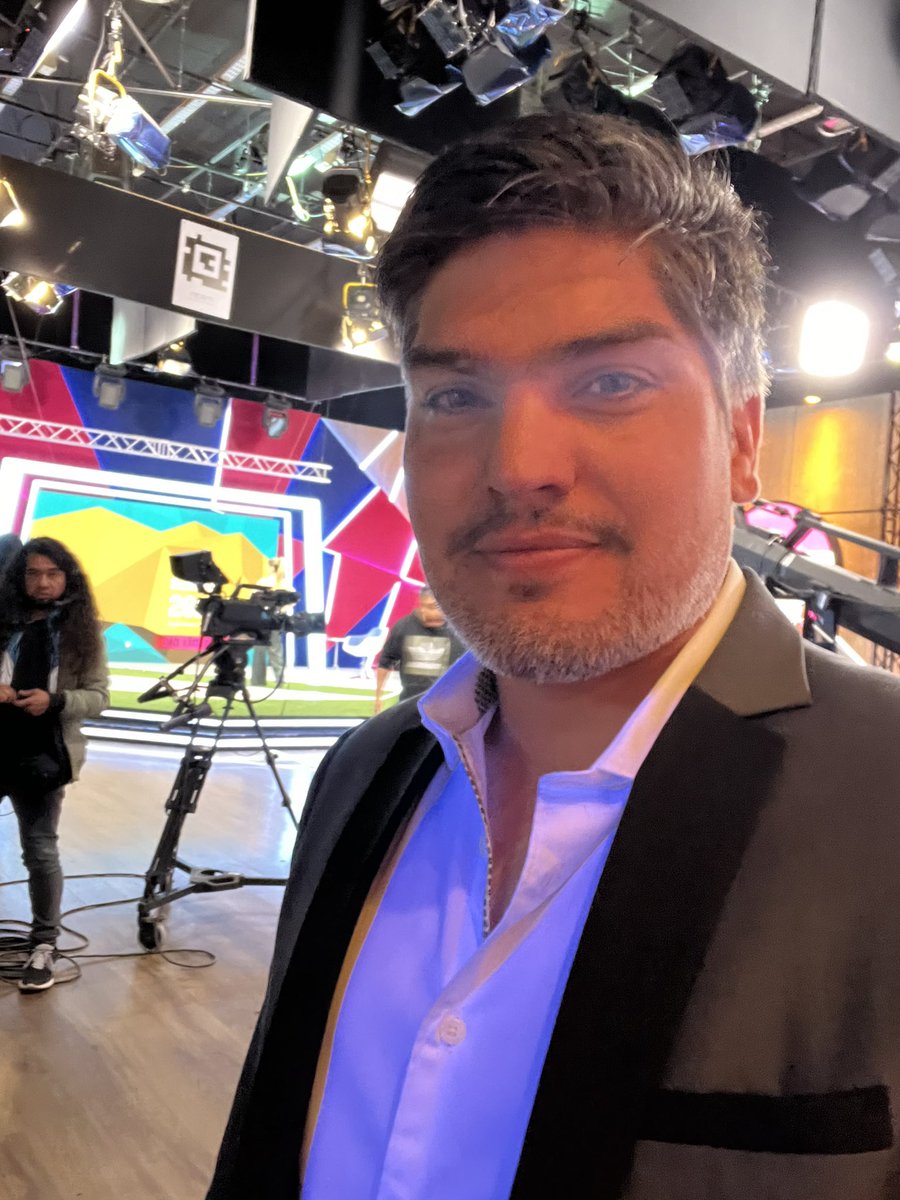 Viendo la inauguración de Juegos Panamericanos <a href="/santiago2023/">Santiago 2023</a> en <a href="/TNTSportsCL/">TNT Sports Chile</a>