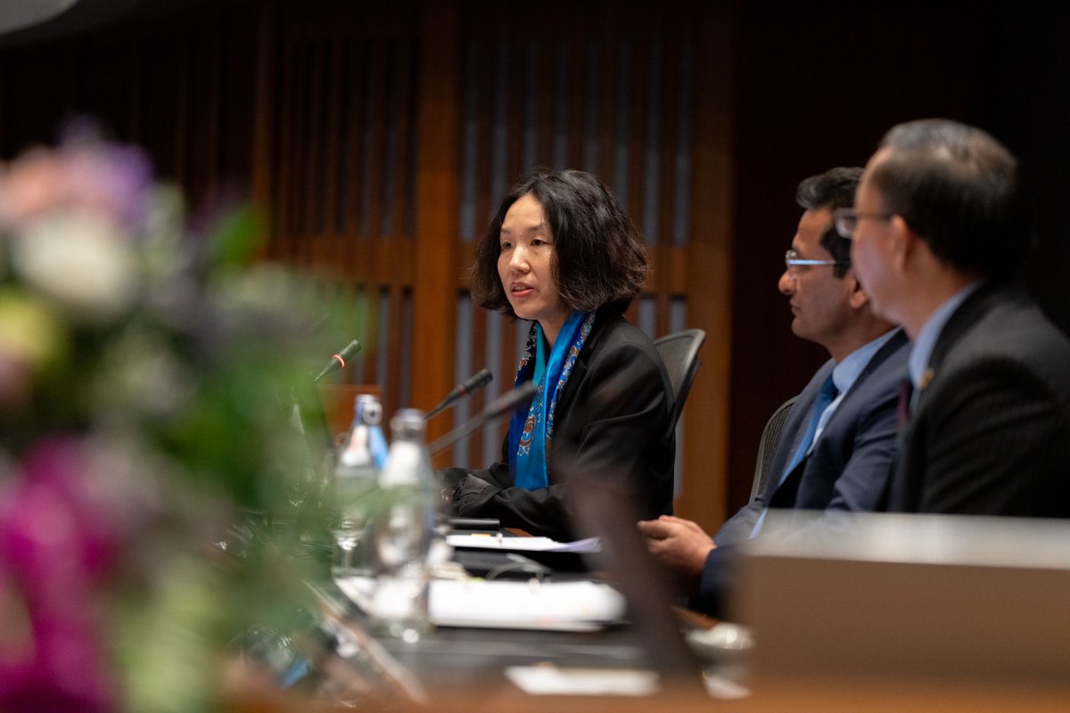 UNESCAP's tweet photo. 👏 #APEF3 wraps up with the adoption of the Ministerial Declaration for a Secure, Sustainable & Interconnected Energy Future in #AsiaPacific.
@UNESCAP Member States acknowledge the pivotal role of #EnergyTransition in advancing the #SDGs!
➡️ https://t.co/SqjcbZdC2P https://t.co/N0v7dknGzv