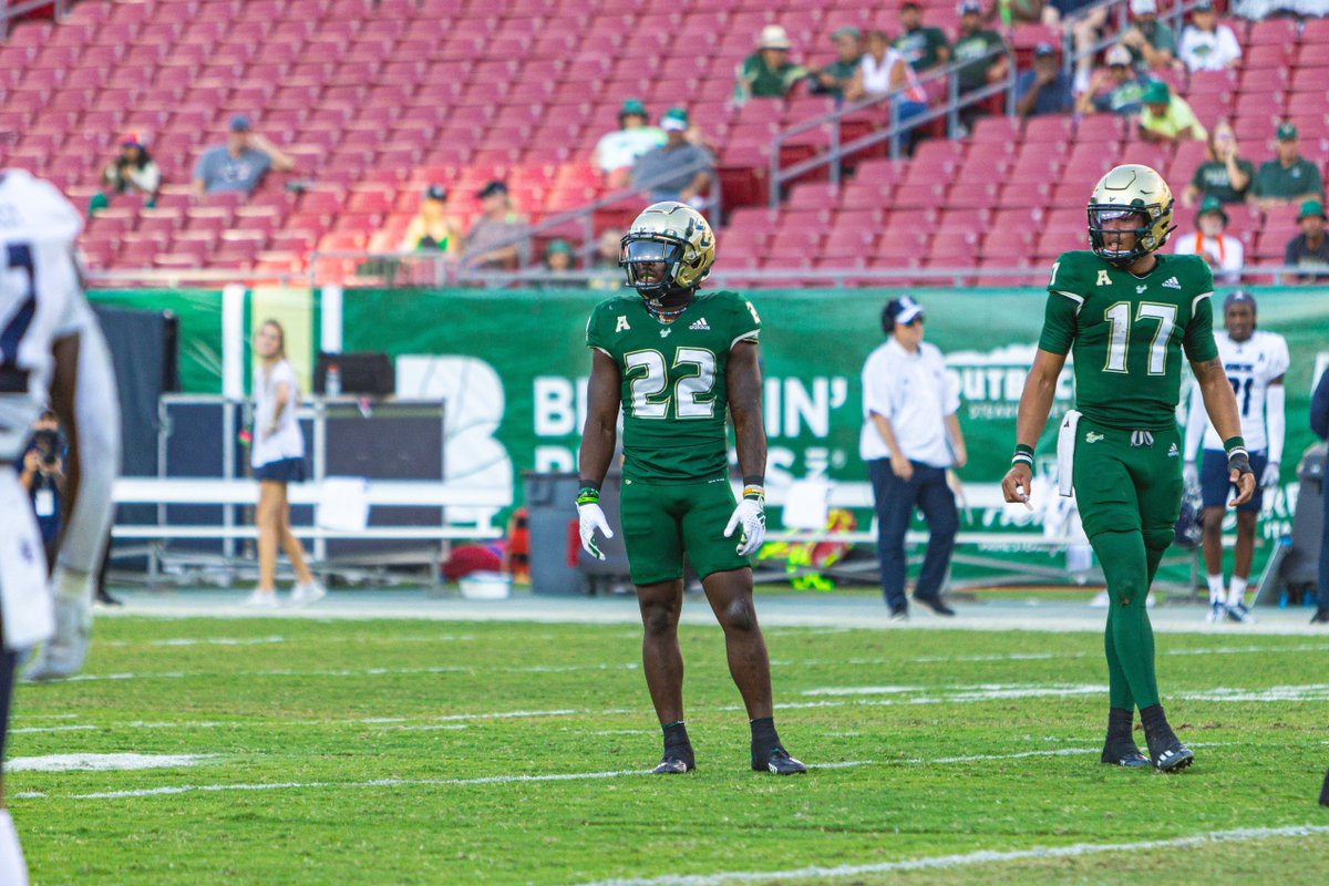 Julius Miles (@juliusmiles25) on Twitter photo #AGTG After a great conversation with coach <a href="/CoachCPatt/">Clay Patterson</a> I’ve been official offered by the university of South Florida ⚪️🟢⚪️🟢 #BullsNation <a href="/ShaunArntz/">Shaun Arntz</a> <a href="/CoachCole01/">Coach Cole</a> <a href="/Dwight_XOS/">Dwight Thomas - Catapult Sports</a> <a href="/RivalsFriedman/">Adam Friedman</a> <a href="/CoachCarmichaeI/">Parker Carmichael</a> <a href="/ChadSimmons_/">ChadSimmons</a> #AGTG After a great conversation with coach <a href="/CoachCPatt/">Clay Patterson</a> I’ve been official offered by the university of South Florida ⚪️🟢⚪️🟢 #BullsNation <a href="/ShaunArntz/">Shaun Arntz</a> <a href="/CoachCole01/">Coach Cole</a> <a href="/Dwight_XOS/">Dwight Thomas - Catapult Sports</a> <a href="/RivalsFriedman/">Adam Friedman</a> <a href="/CoachCarmichaeI/">Parker Carmichael</a> <a href="/ChadSimmons_/">ChadSimmons</a>