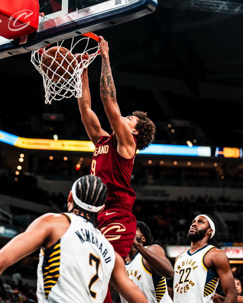 cavs's tweet photo. Cpeezy does it. ☑️ #LetEmKnow https://t.co/ubzzFBvNfG