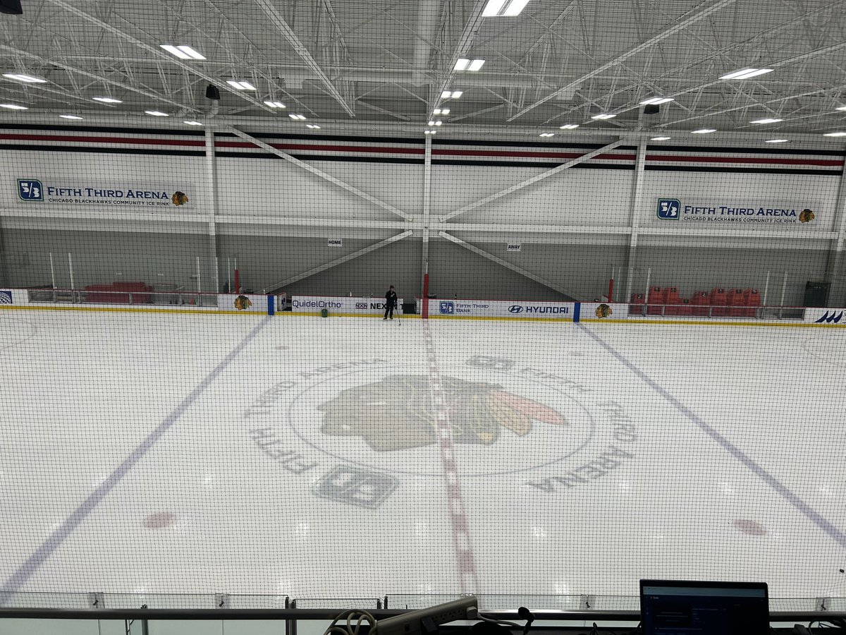 StreamMidwest's tweet photo. We’re ready to go at @fifththirdarena for tonight’s @NIHL_Hockey game of the week!  PSL action tonight as the @ChgoStallions host the @HuskiesHockey2 in a Bantam 14U matchup!  Puck drop set for 8:50 on our YouTube Page! https://t.co/yJY9kjDK6S