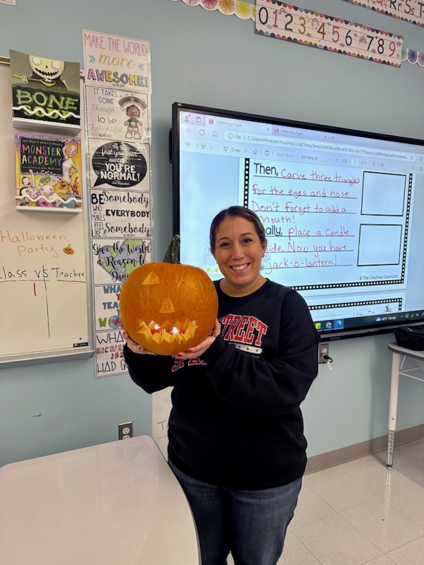 Nicole Finnegan (@nicole58400863) on Twitter photo Do you know how to carve a pumpkin? We carved a class pumpkin and then wrote all about the steps! #rss11 <a href="/RotellaWarren/">Warren Rotella</a> <a href="/MissSpinoRSS11/">Melissa Spino</a> Do you know how to carve a pumpkin? We carved a class pumpkin and then wrote all about the steps! #rss11 <a href="/RotellaWarren/">Warren Rotella</a> <a href="/MissSpinoRSS11/">Melissa Spino</a>